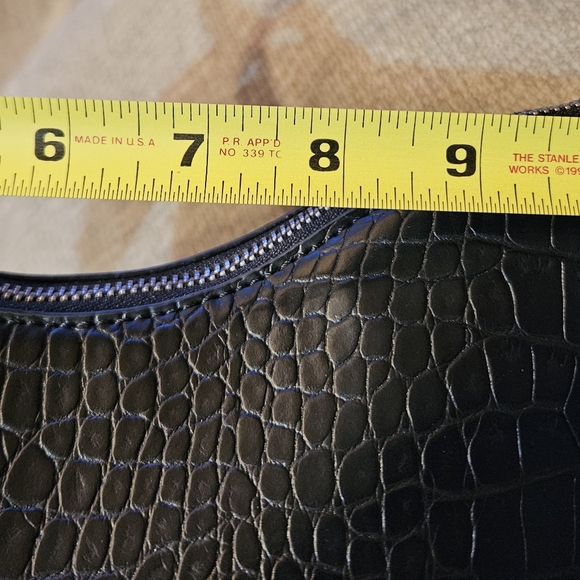 NWT Tahari Oxford Hobo Vegan Leather Shoulder Bag With Tassel And Dust Bag NEW!! - Picture 11 of 15